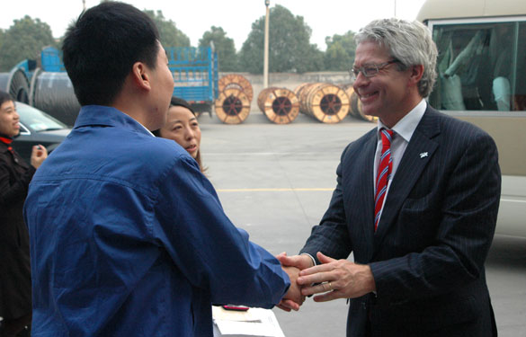 荷兰莱瓦顿市政府代表团一行来ag真人国际考察