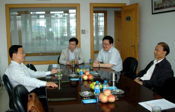 溧阳市委常委、常务副市长汤如军来ag真人国际集团调研