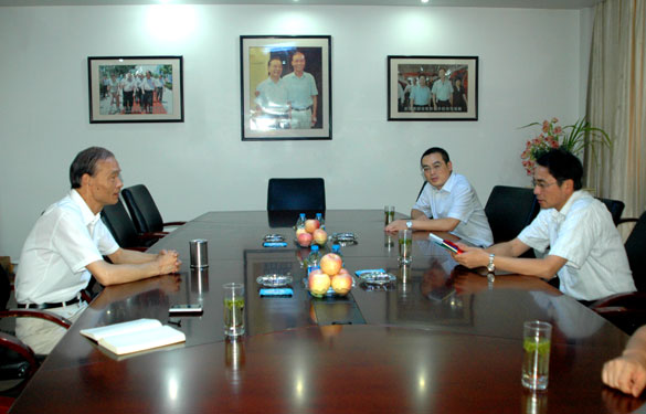 常州市工商局局长陈国庆一行来ag真人国际集团调研