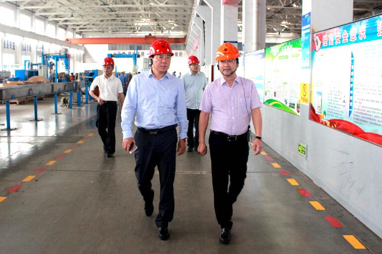 2018年5月25日，，，，北京航天科工一院副院长史红卫、南大科技董事长韩一律向导来公司旅行