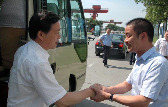 江苏省政府科技立异工程督查组来ag真人国际集团调研