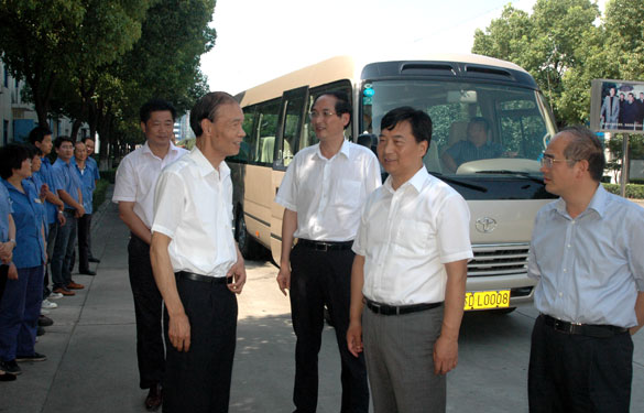 溧阳市委书记盛建良等向导慰问ag真人国际一线员工