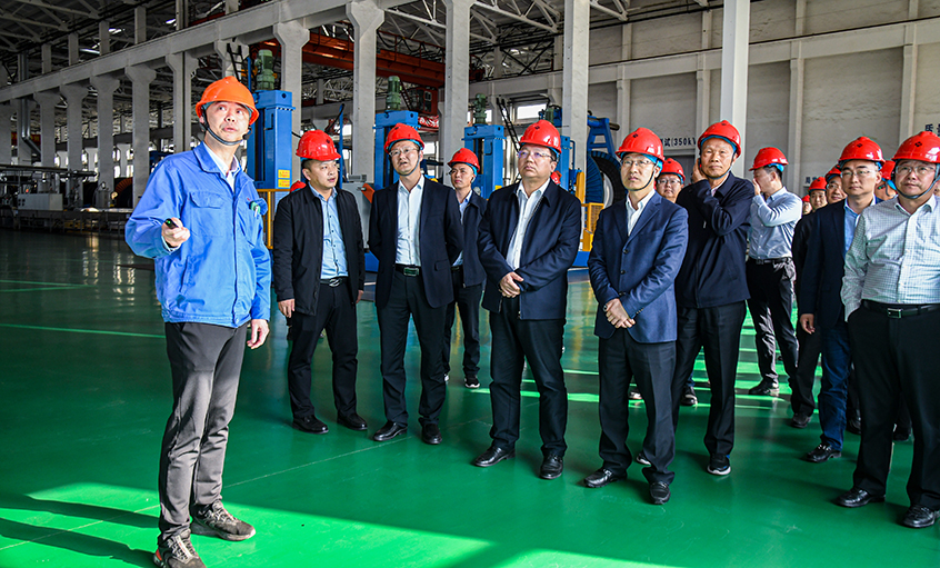 泰州市海陵区党政代表团来ag真人国际电缆考察