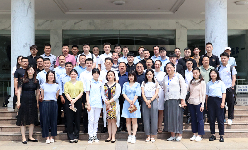 同聚行业友谊 同商生长大计---SMM电线电缆考察团来访ag真人国际电缆